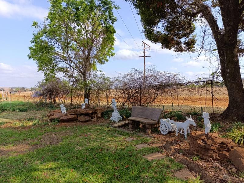 4 Bedroom Property for Sale in Middelburg Eastern Cape